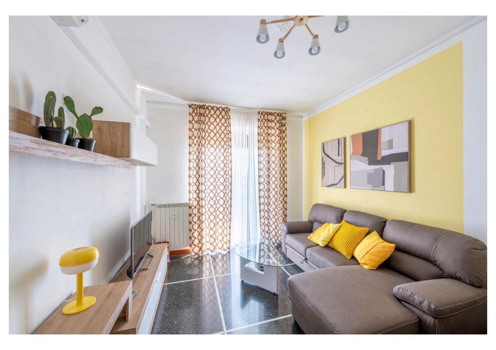 Appartamento Holidays House Erma - Parcheggio Privato E Wi-fi - Ac Genova